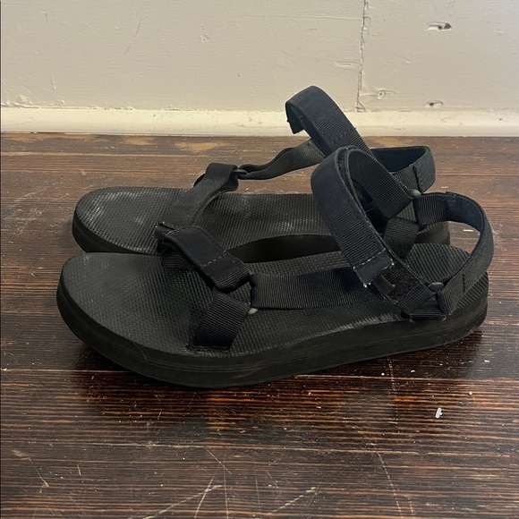 Teva Sandals Men’s 11 - Picture 3 of 4